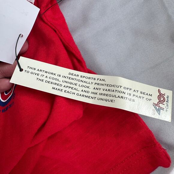 G-III 4her Red, MLB Philadelphia Phillies, V-Neck, Short Sleeve T-Shirt NWT- M - Picture 5 of 10